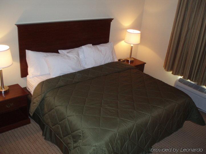 Cobblestone Inn & Suites - Bloomfield Екстериор снимка